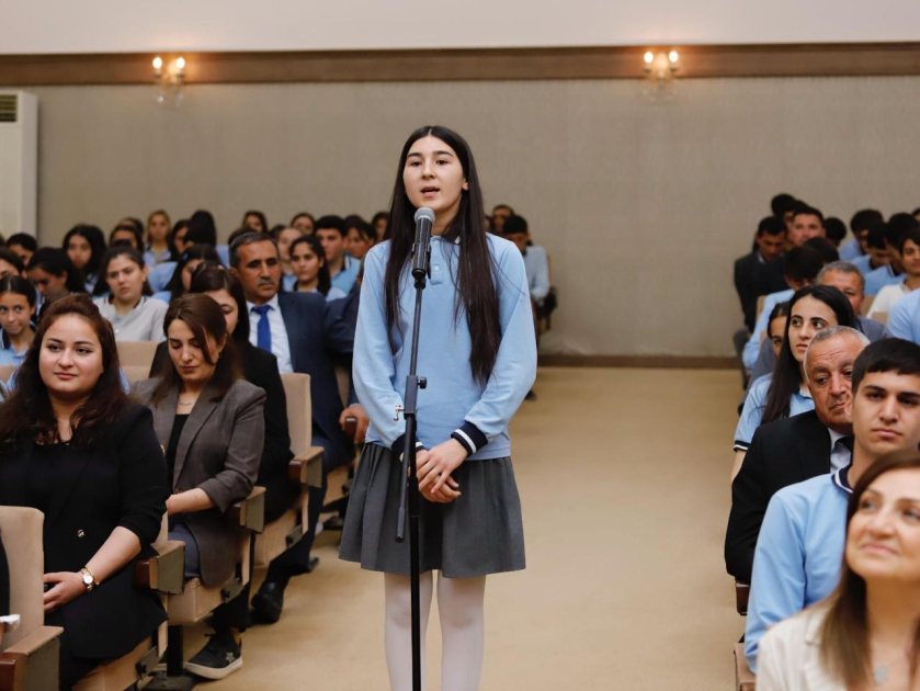 BSU-nun rektoru Sədərək rayonunda məktəblilərlə görüşüb