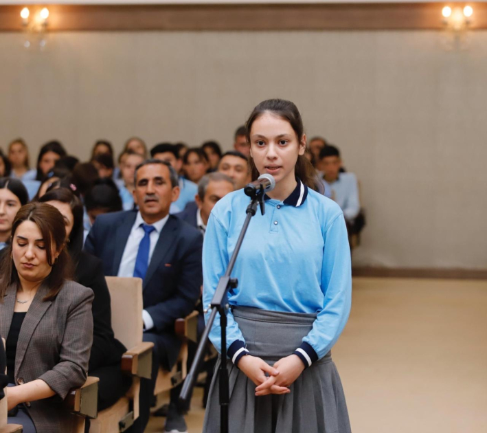 BSU-nun rektoru Sədərək rayonunda məktəblilərlə görüşüb