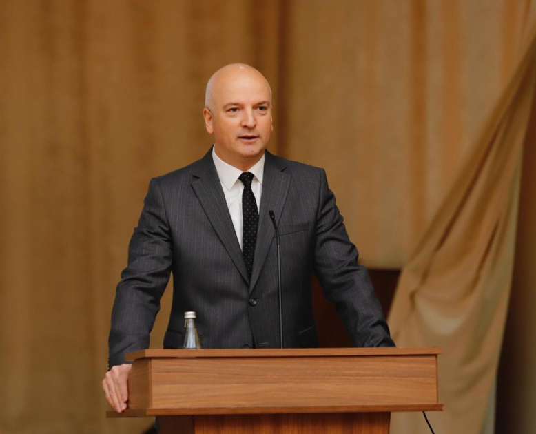 BSU-nun rektoru Sədərək rayonunda məktəblilərlə görüşüb