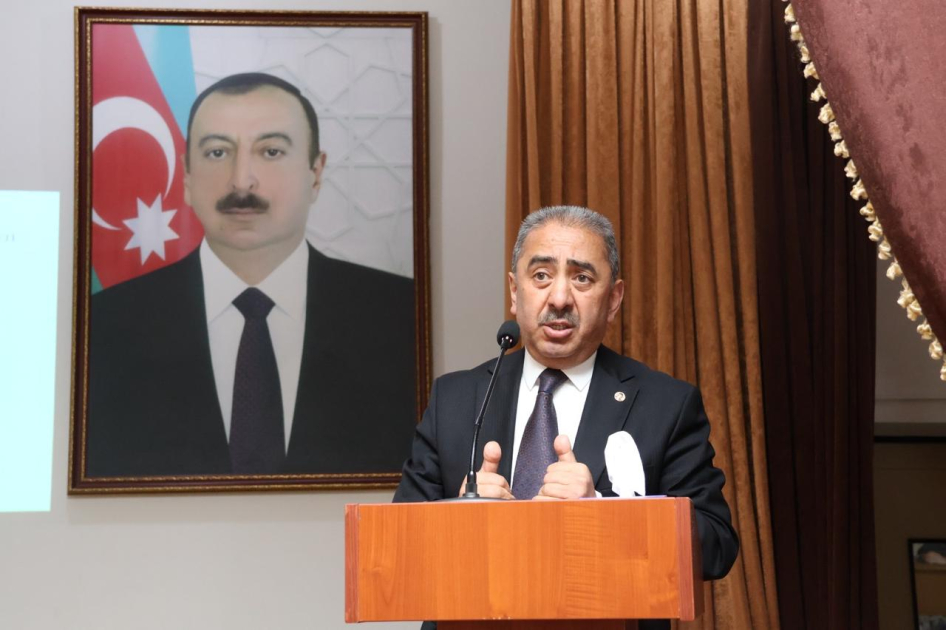 BSU-nun rektoru “Yeni dövrün Azərbaycanı” mövzusunda şagirdlərlə növbəti görüş keçirib