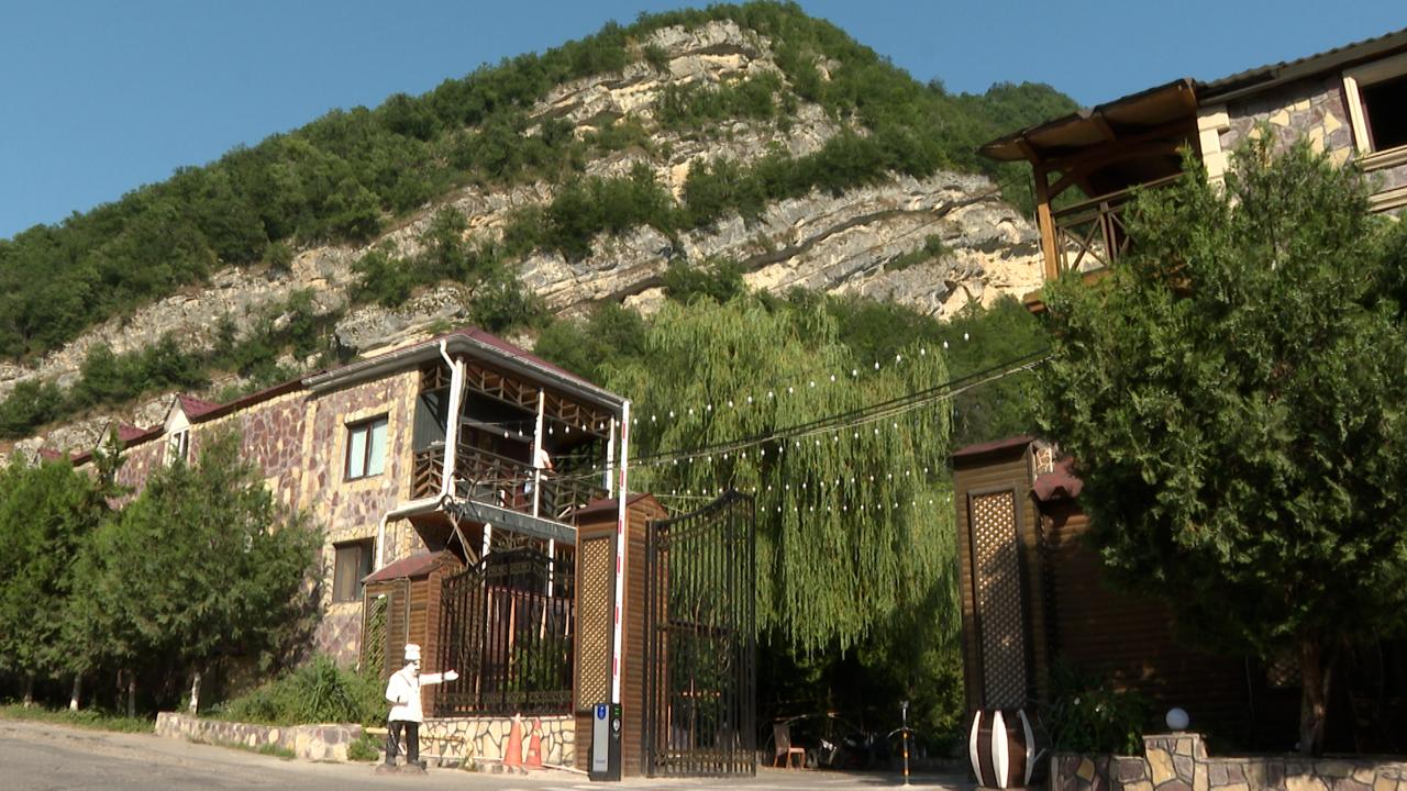 “Buradan getmək istəmirik” – Həmkarlar İttifaqının istirahət mərkəzlərində yay tətili