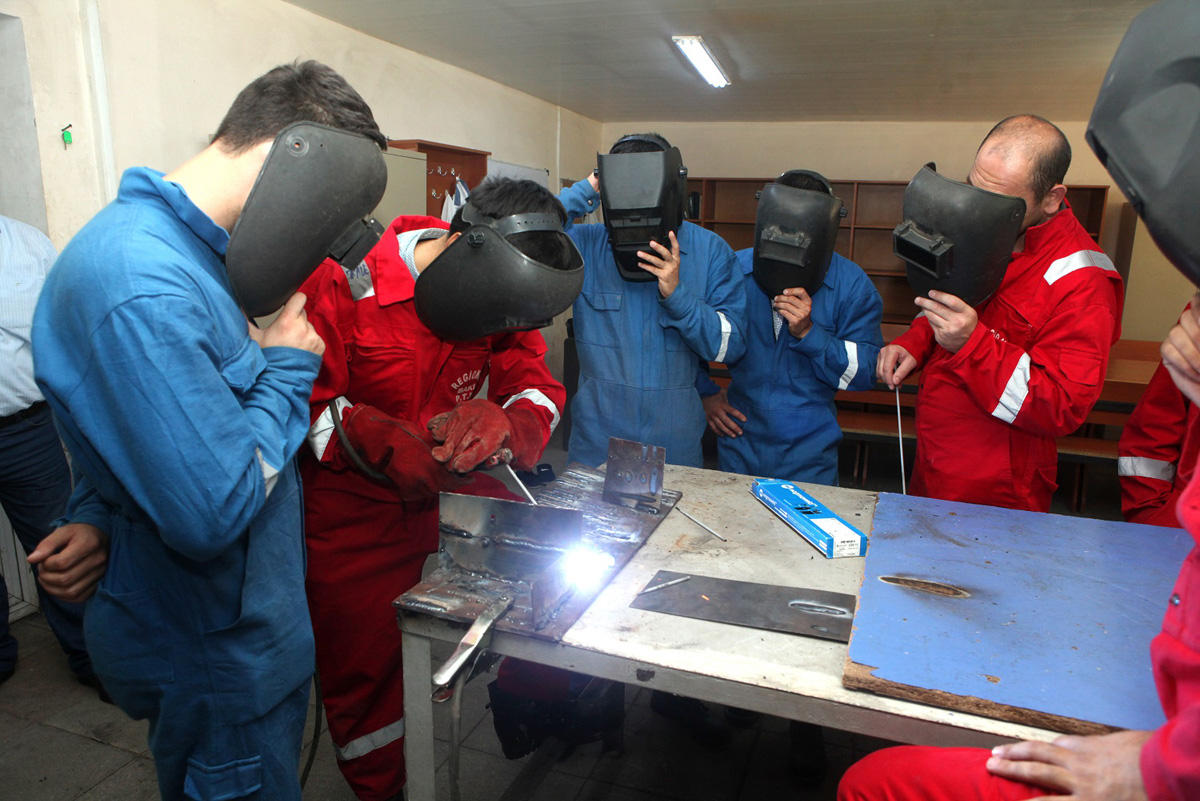 Ceyhun Kərəmov: “Yeni ixtisaslara yönələn peşə məktəblərində boş yerlər, demək olar ki, yoxdur”  