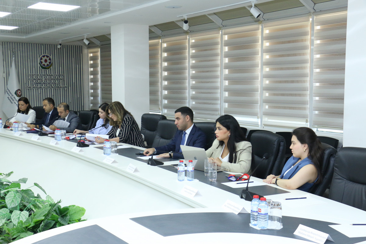 Cəzaçəkmə müəssisələrində peşə təhsilinin keyfiyyətinin yüksəldilməsi ilə bağlı iclas keçirilib