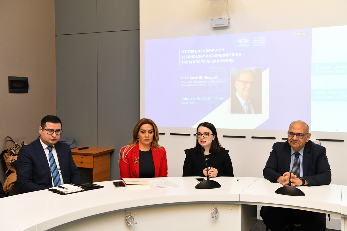 Corc Vaşinqton Universitetinin professoru ADNSU-da seminar keçib