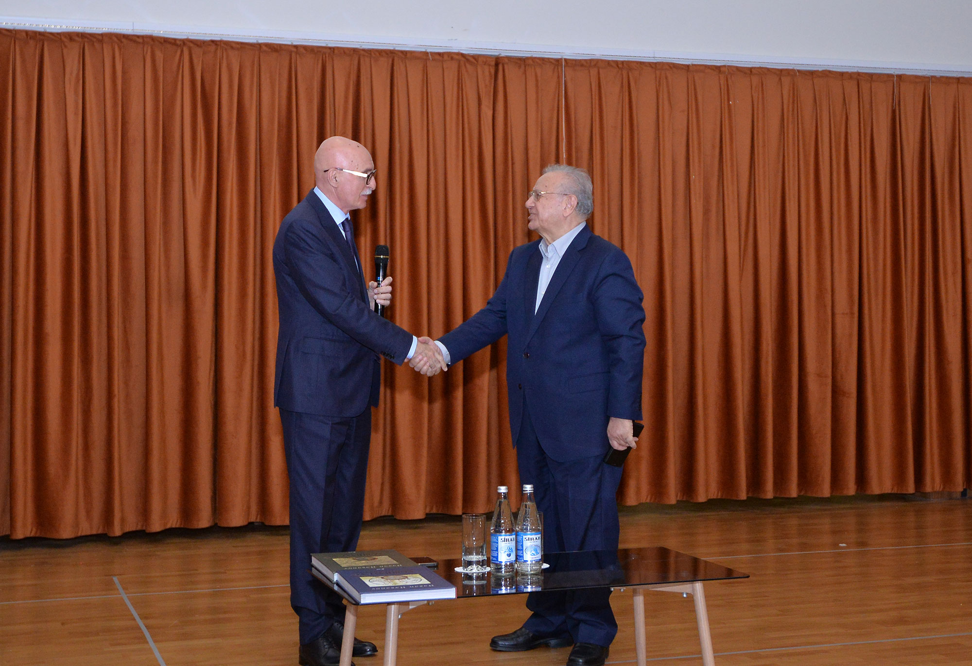 “Danışır təcrübə” layihəsinin qonağı Həsən Həsənov olub