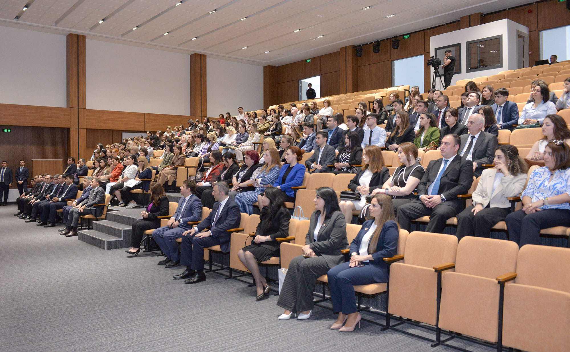 “Danışır təcrübə” layihəsinin qonağı Həsən Həsənov olub