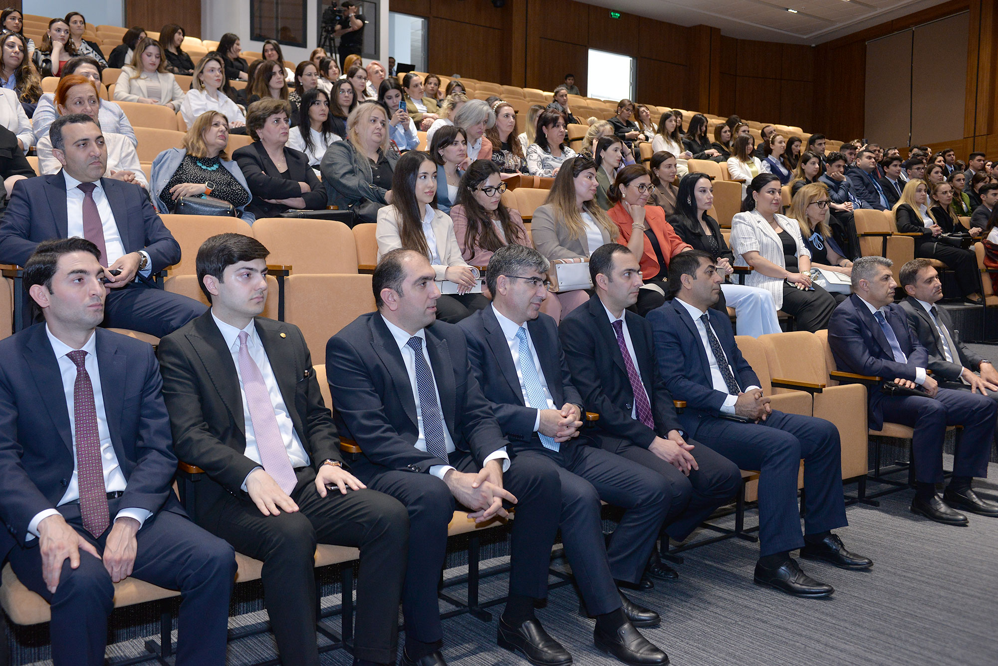 “Danışır təcrübə” layihəsinin qonağı Həsən Həsənov olub