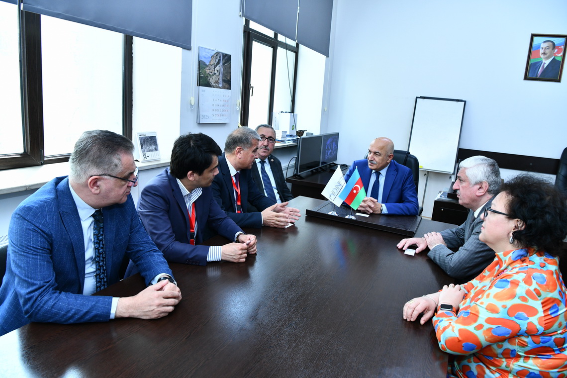 Daşkənd Dövlət Texniki Universitetinin əməkdaşları ADNSU-da olublar 