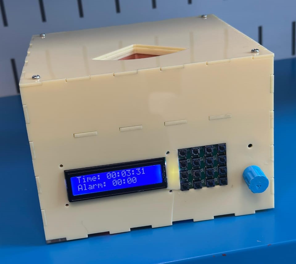 Dərmanın qəbul vaxtını qutu xatırladır - Şagirdlərdən maraqlı layihə 