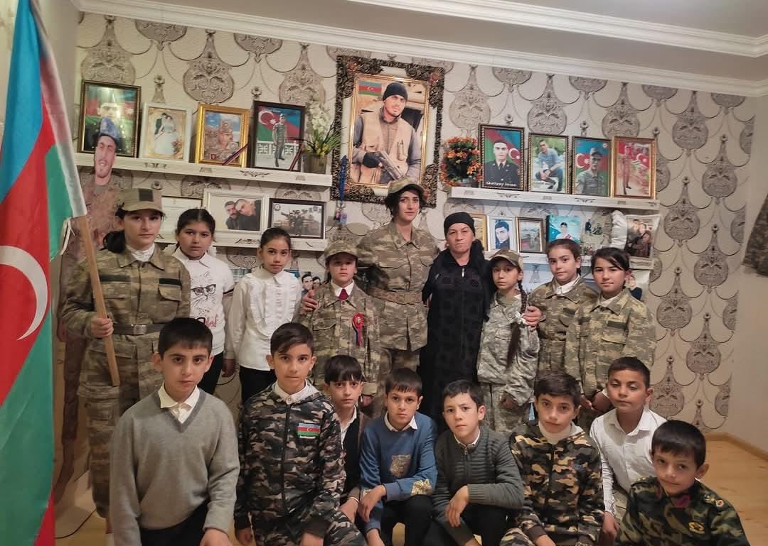 Dərs otağından yay düşərgəsinə: Bahar müəllimin fərqli dərsləri