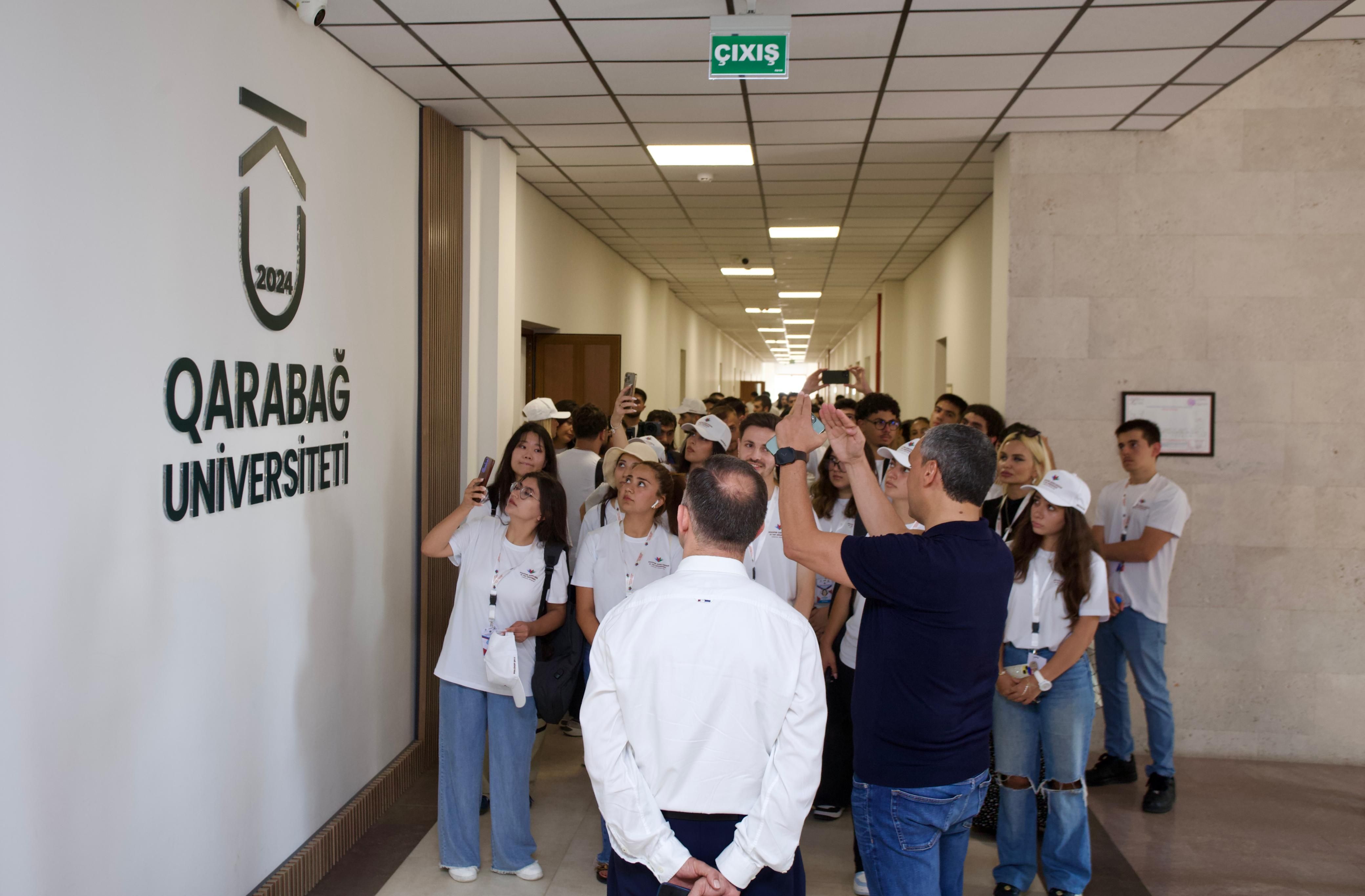 Diaspor gəncləri Qarabağ Universitetində olublar