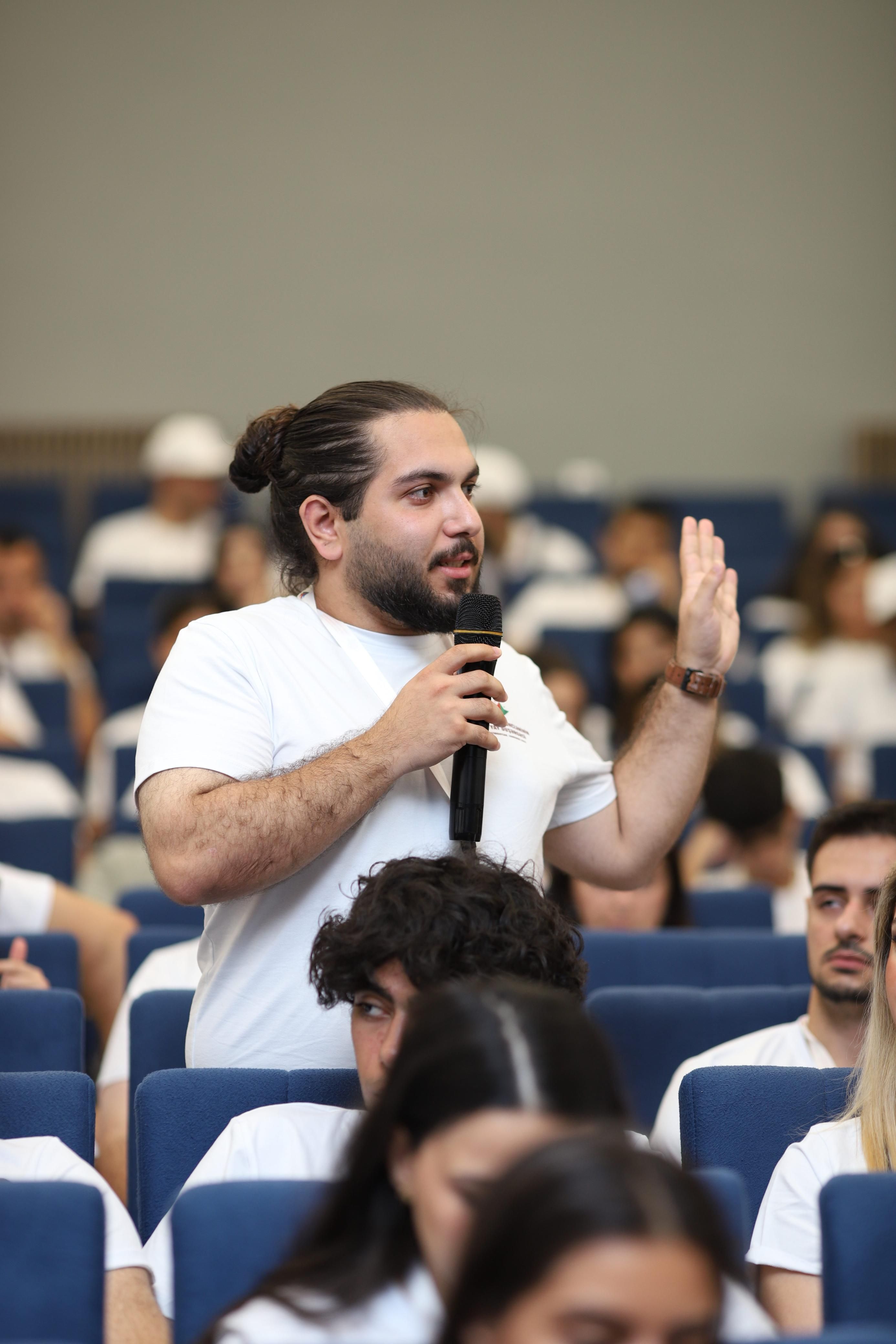 Diaspor gəncləri Qarabağ Universitetində olublar