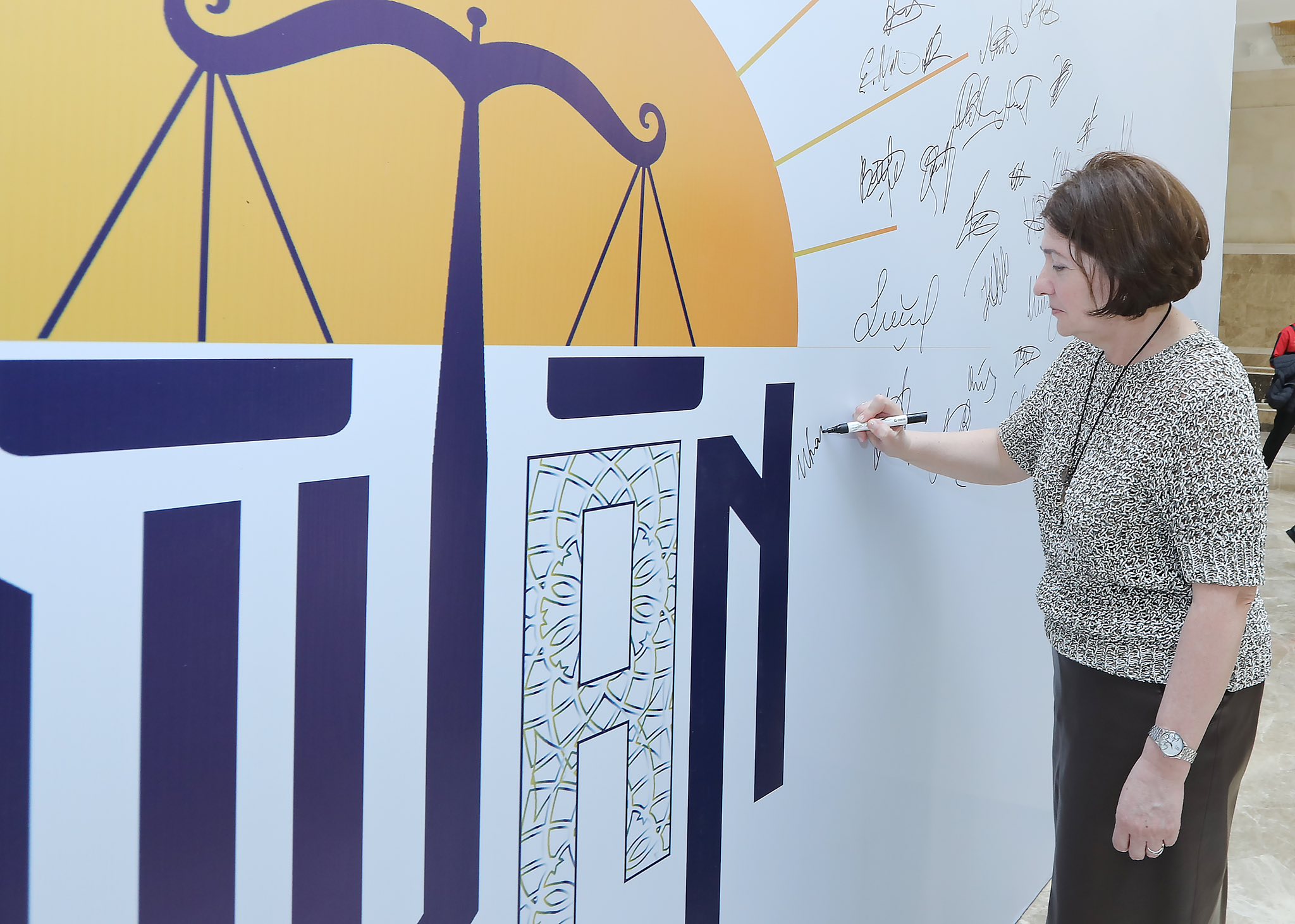 “DİVAN” – Milli Məhkəmə Simulyasiyasının mükafatlandırma mərasimi keçirilib