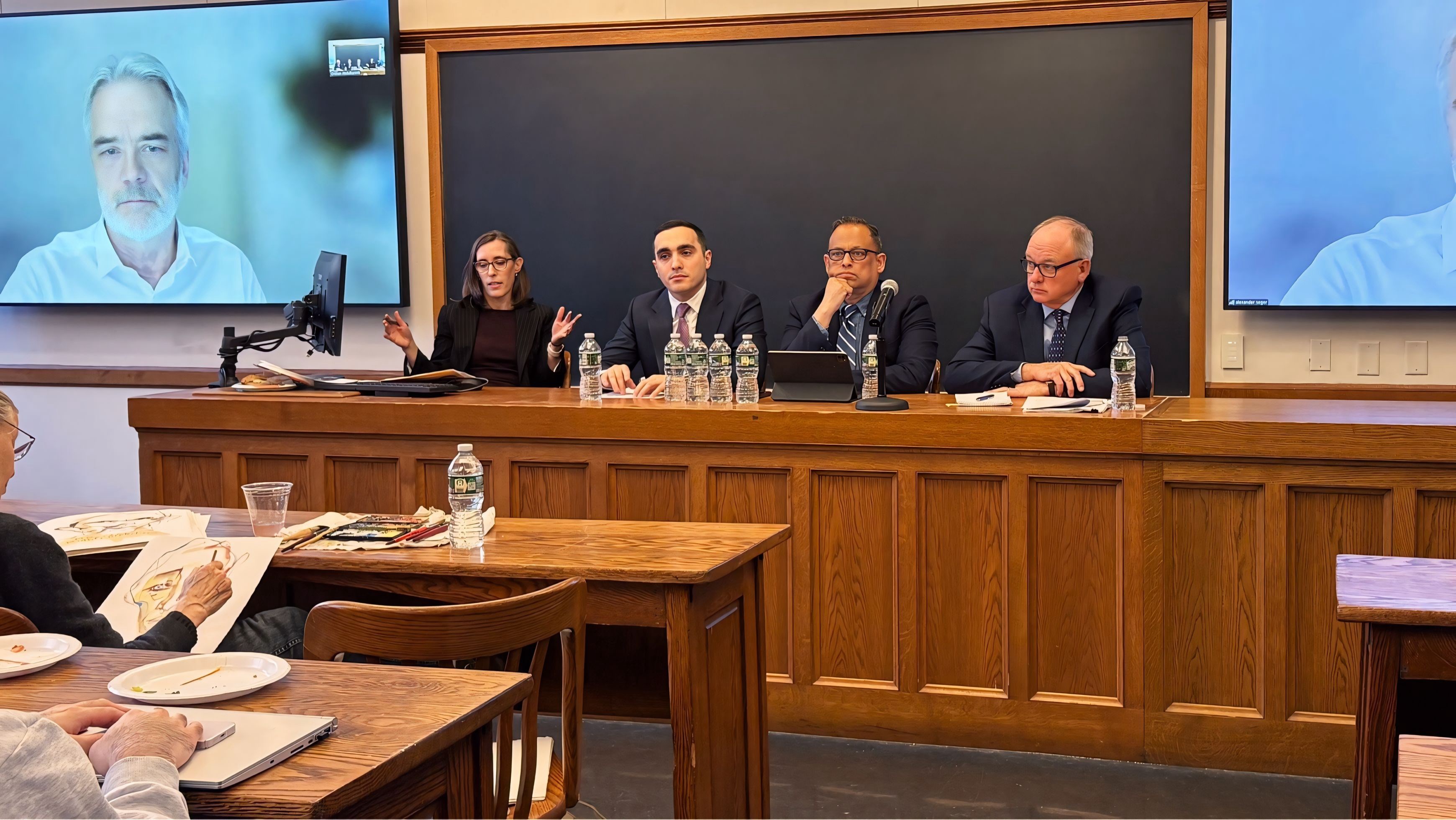 Dövlət Proqramı iştirakçısı beynəlxalq tədbirdə çıxış edib 