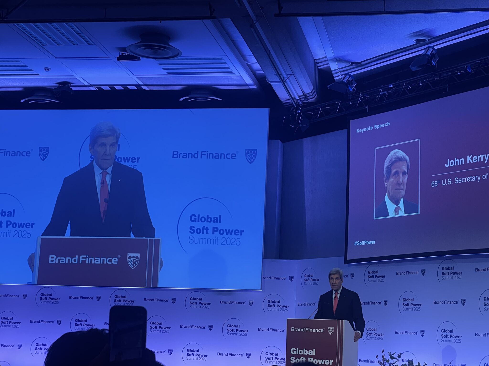 Dövlət Proqramı təqaüdçüsü beynəlxalq tədbirdə iştirak edib