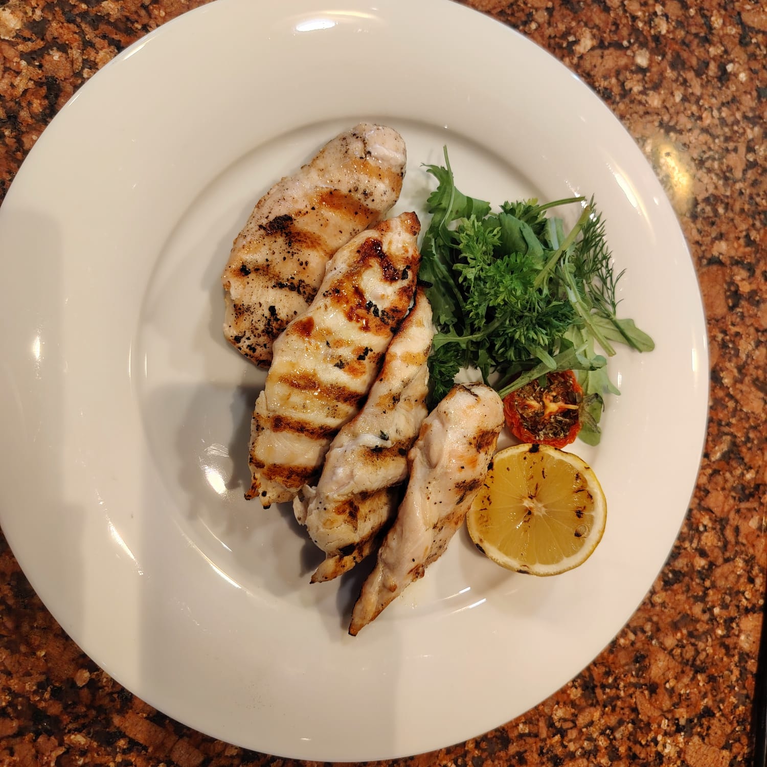 Dual təhsil həyatını dəyişdi – Manikürçü idi, indi bölmə şefidir