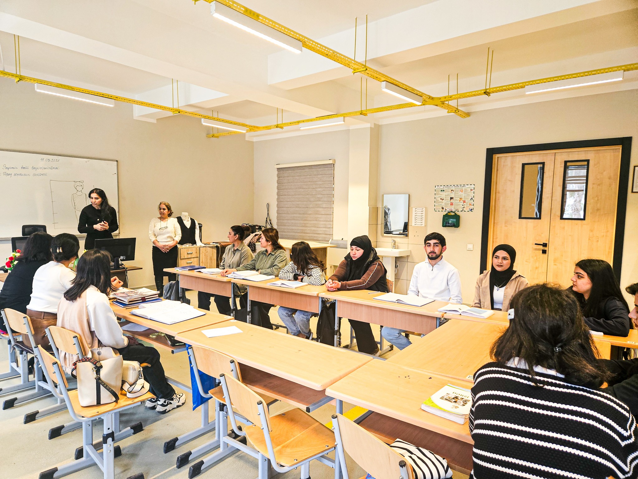 Dual təhsil proqramının aralıq monitorinqi davam edir 