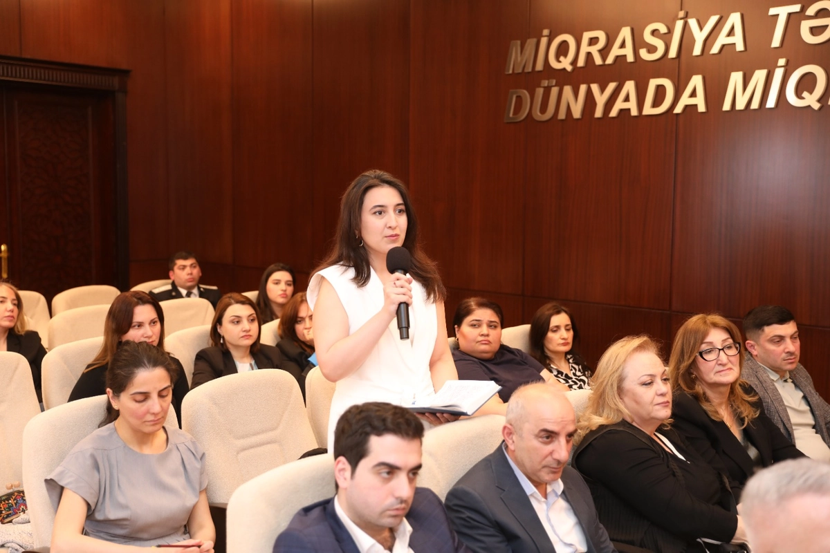 Əcnəbi tələbələrin miqrasiya məsələlərinə dair görüş keçirilib