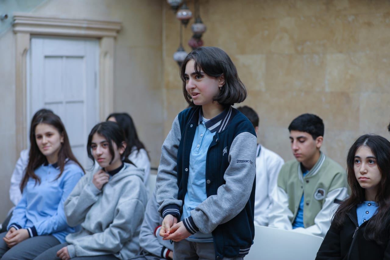 “Ədibin Evi”ndə məktəblilərlə görüş keçirildi