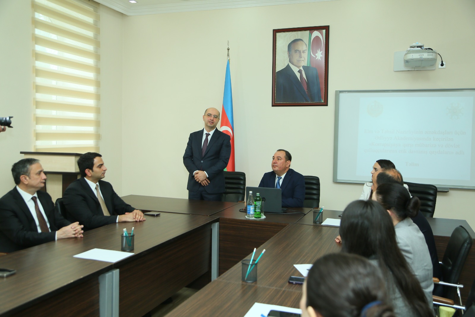 Ədliyyə Akademiyasında Elm və Təhsil Nazirliyinin əməkdaşları üçün təlim keçirilib