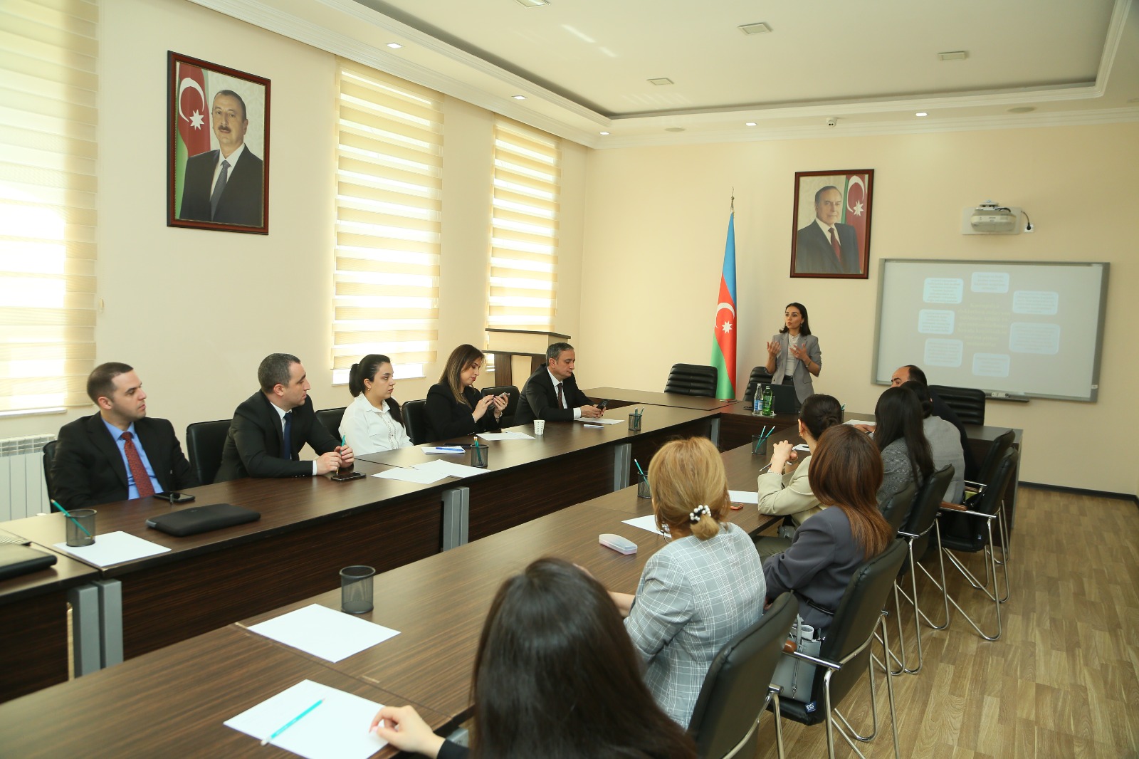 Ədliyyə Akademiyasında Elm və Təhsil Nazirliyinin əməkdaşları üçün təlim keçirilib