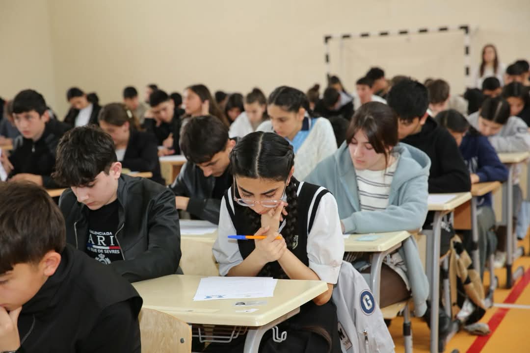 “Əlaçı” intellektual oyununun 21-ci mövsümünün seçim turu baş tutub