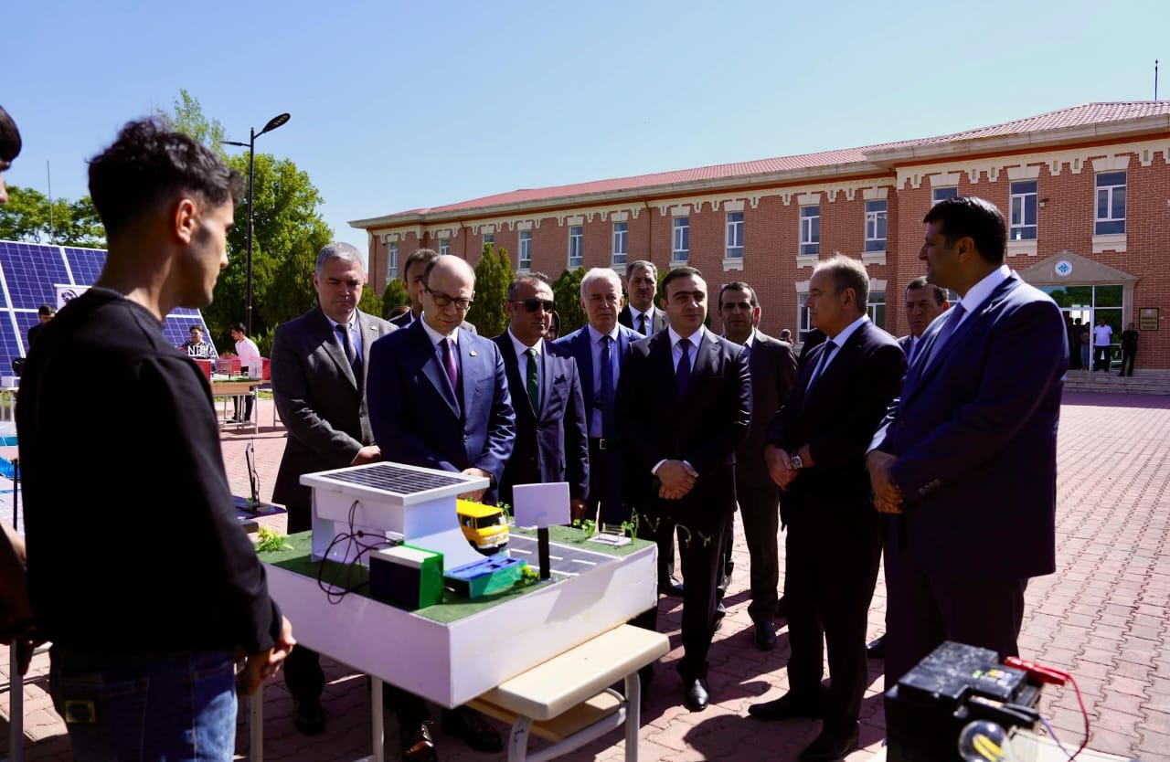 Elbrus İsayev: NDU-da süni intellekt seçmə fənn olaraq şaxələndirilib