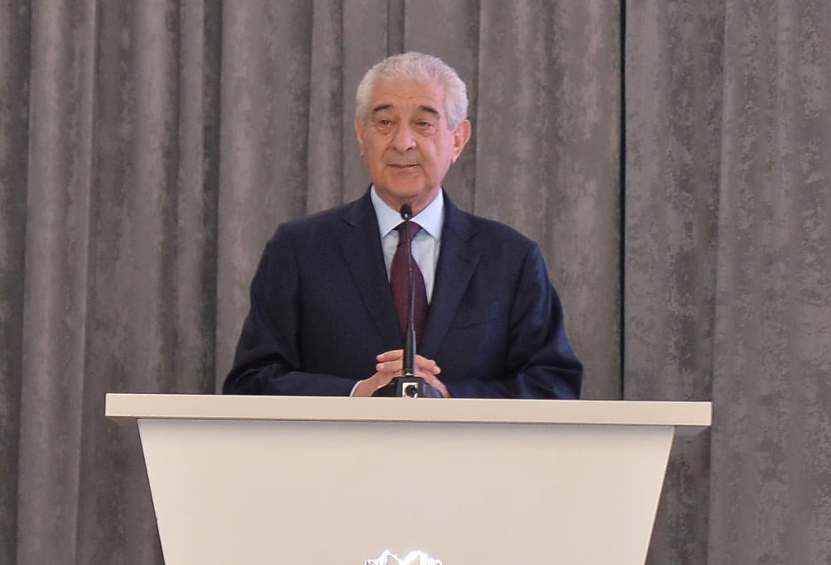 Əli Əhmədov: Azərbaycanda istedadlı, müasir düşüncəli gənclər formalaşıb 