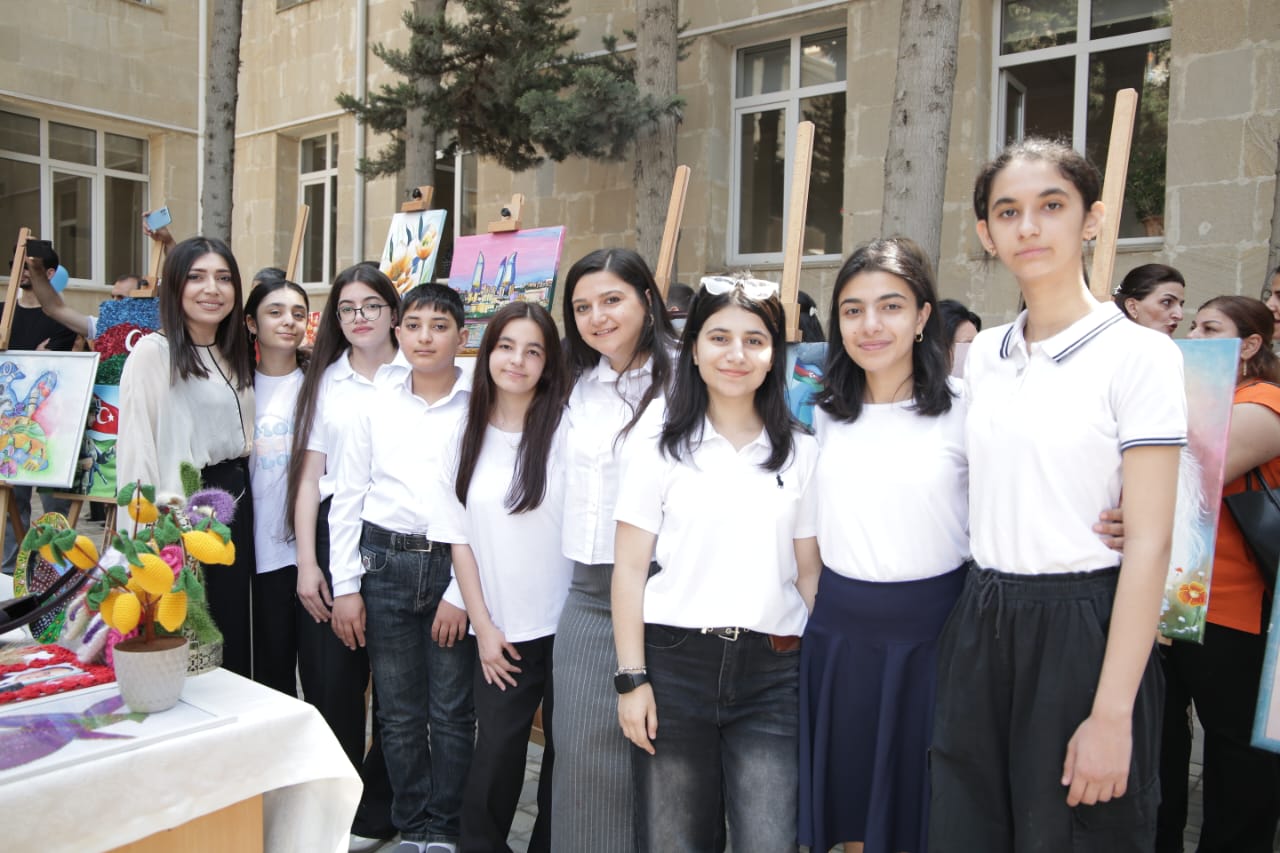 Əlləri və baxışları ilə danışan məzunlar – REPORTAJ