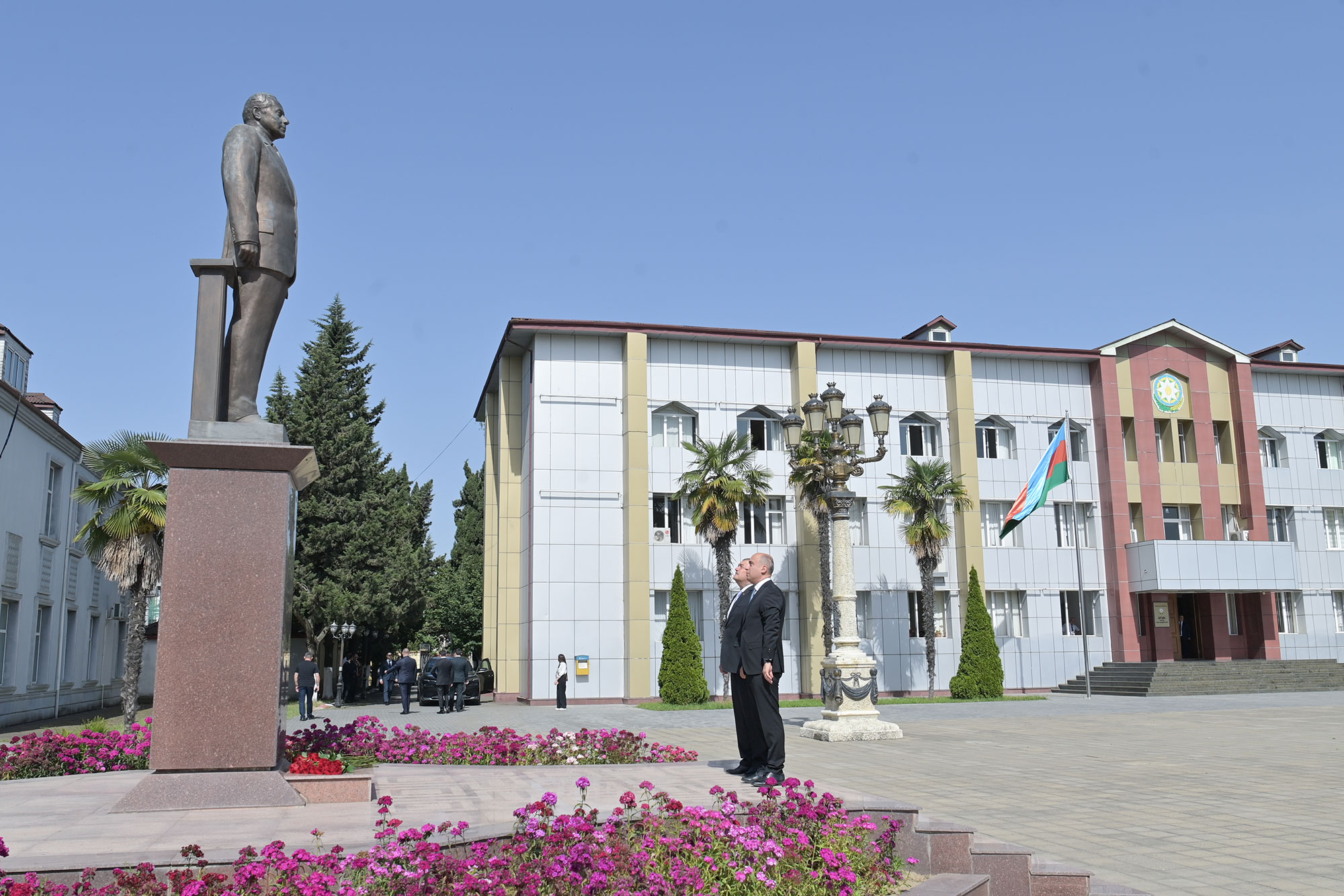 Elm və təhsil naziri Astarada vətəndaşları qəbul edib