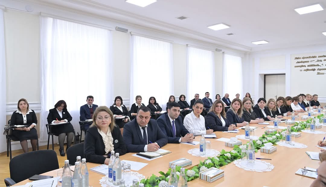 Elm və təhsil naziri daha bir neçə rayonun məktəb direktorları ilə görüşüb