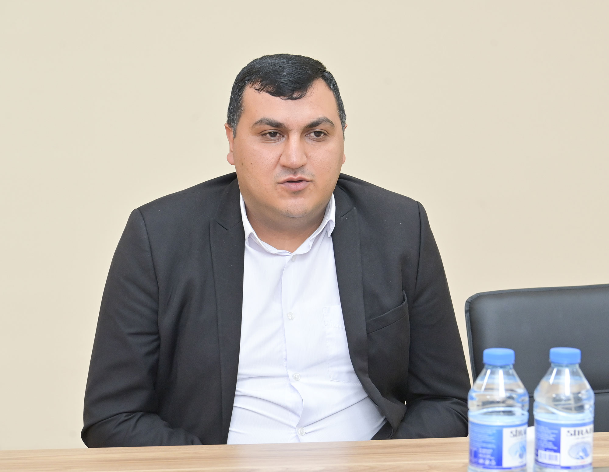 Elm və təhsil naziri Daşkəsəndə vətəndaşları qəbul edib