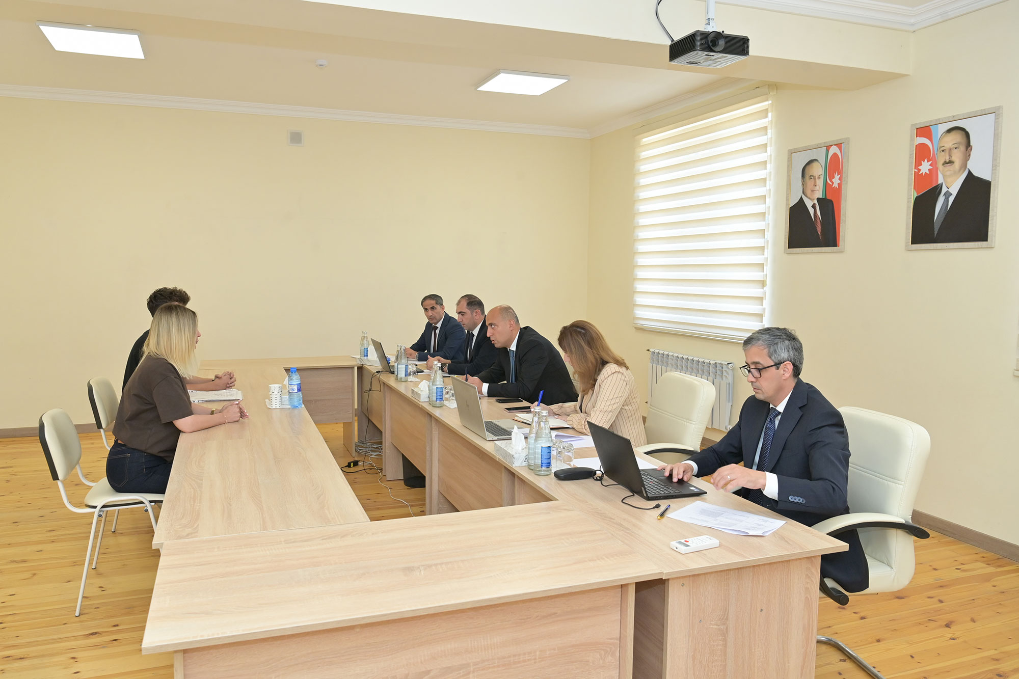 Elm və təhsil naziri İsmayıllıda vətəndaşları qəbul edib