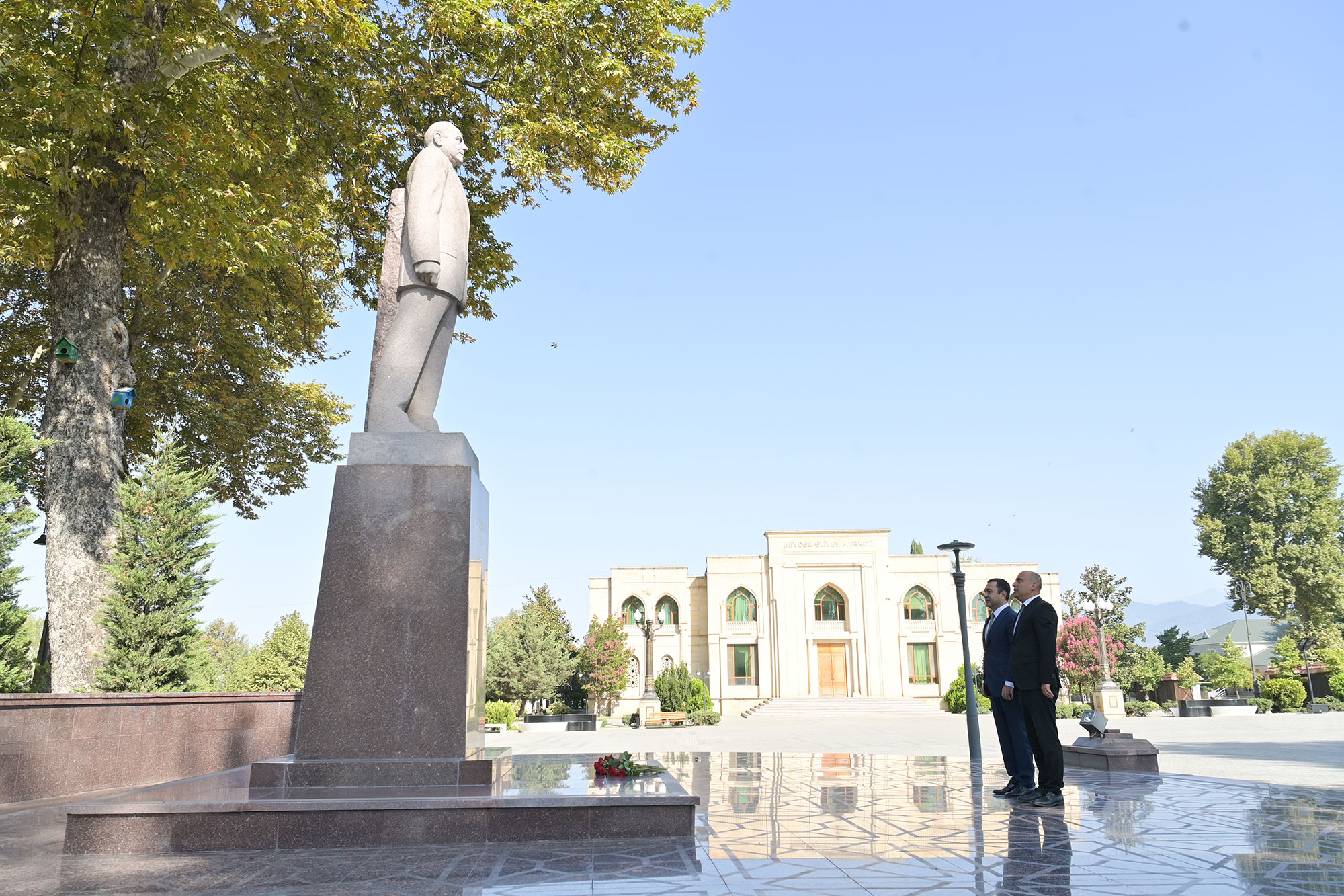 Elm və təhsil naziri İsmayıllıda vətəndaşları qəbul edib
