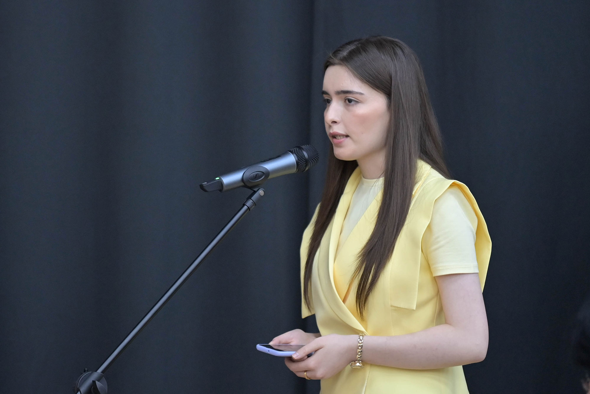 Elm və təhsil naziri media üçün brifinq keçirib