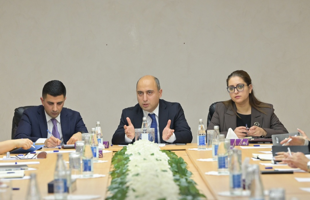 Elm və təhsil naziri məktəb direktorları ilə görüşüb 