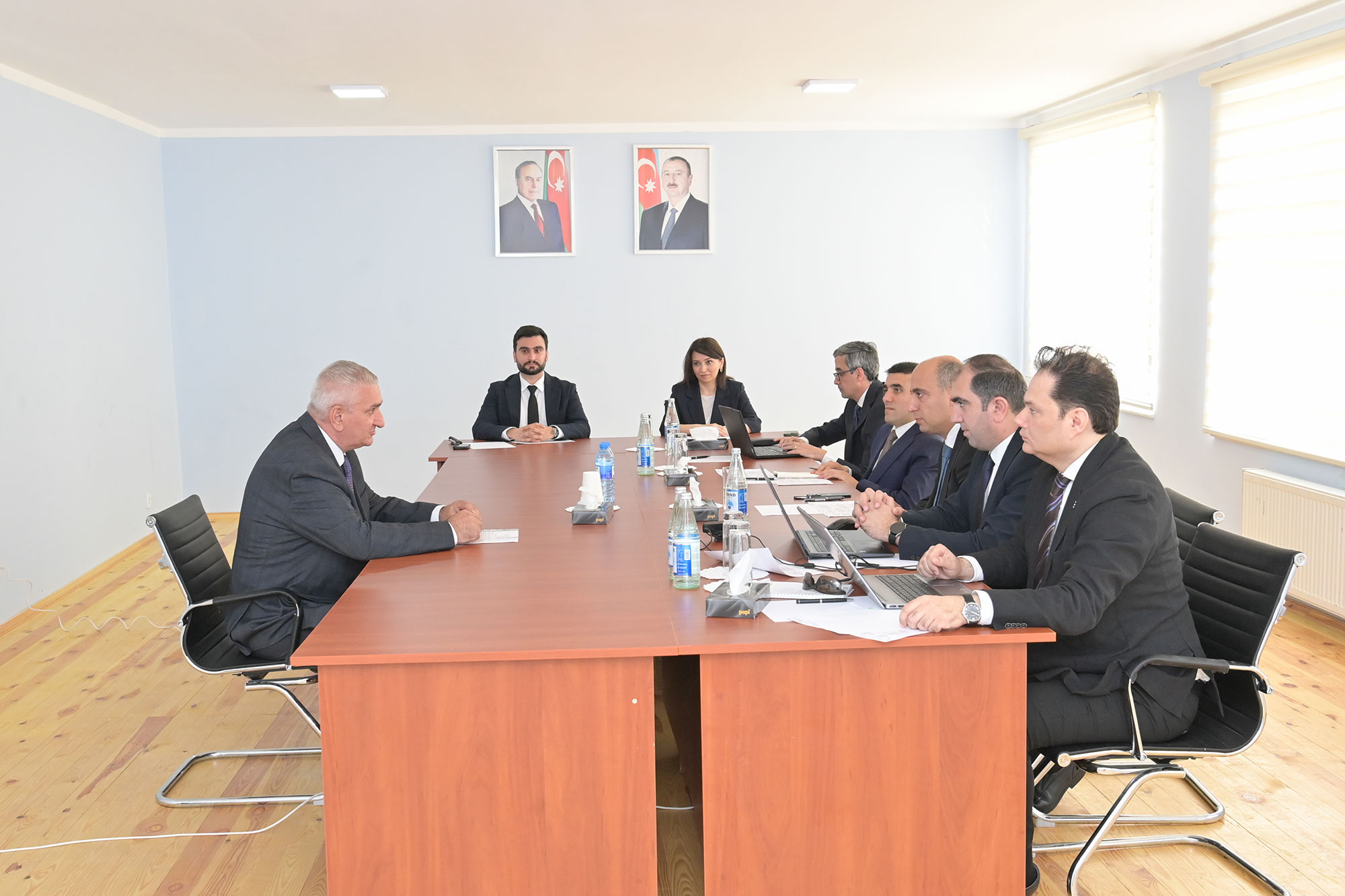 Elm və təhsil naziri Oğuzda vətəndaşları qəbul edib 