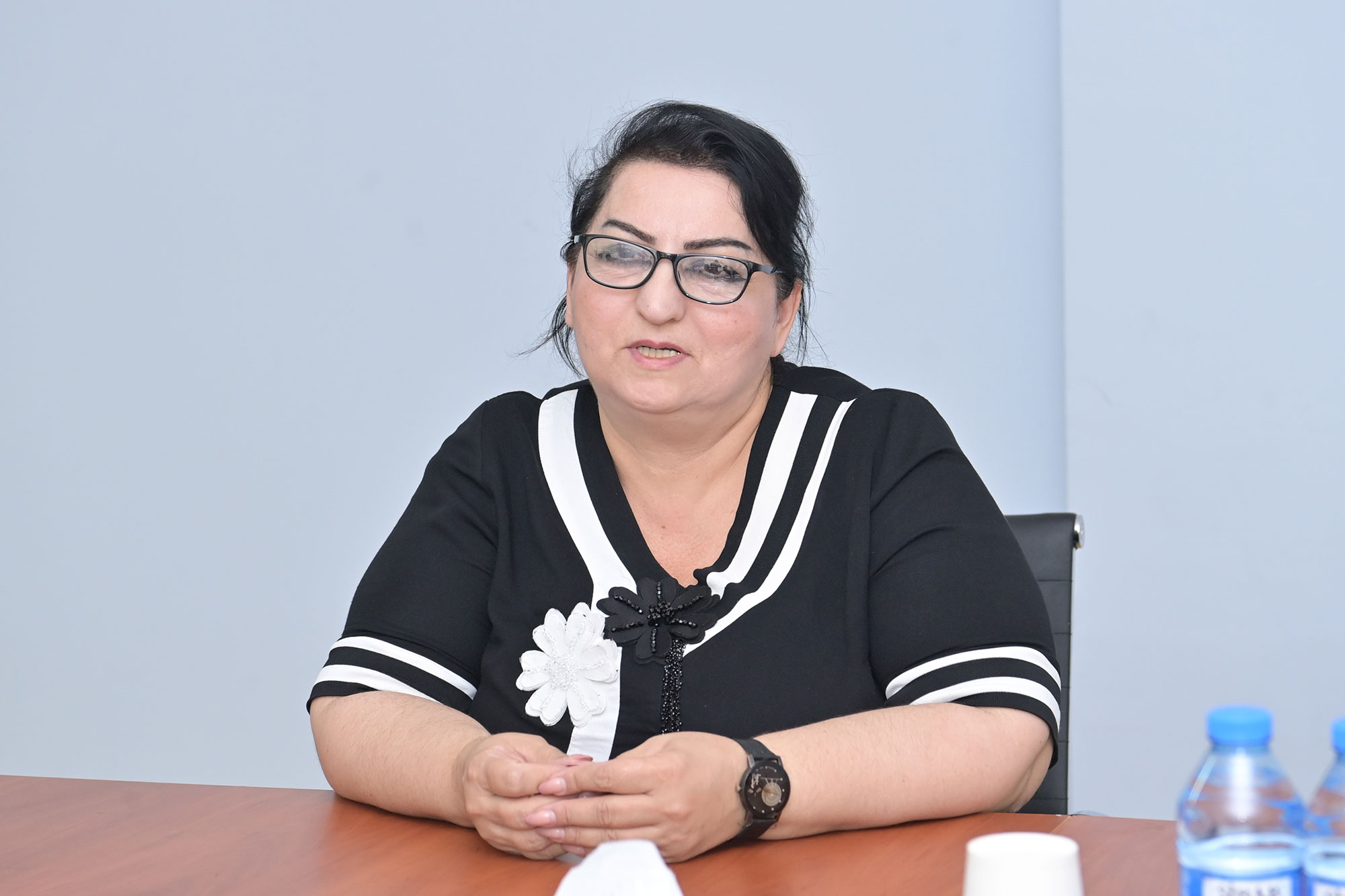 Elm və təhsil naziri Oğuzda vətəndaşları qəbul edib