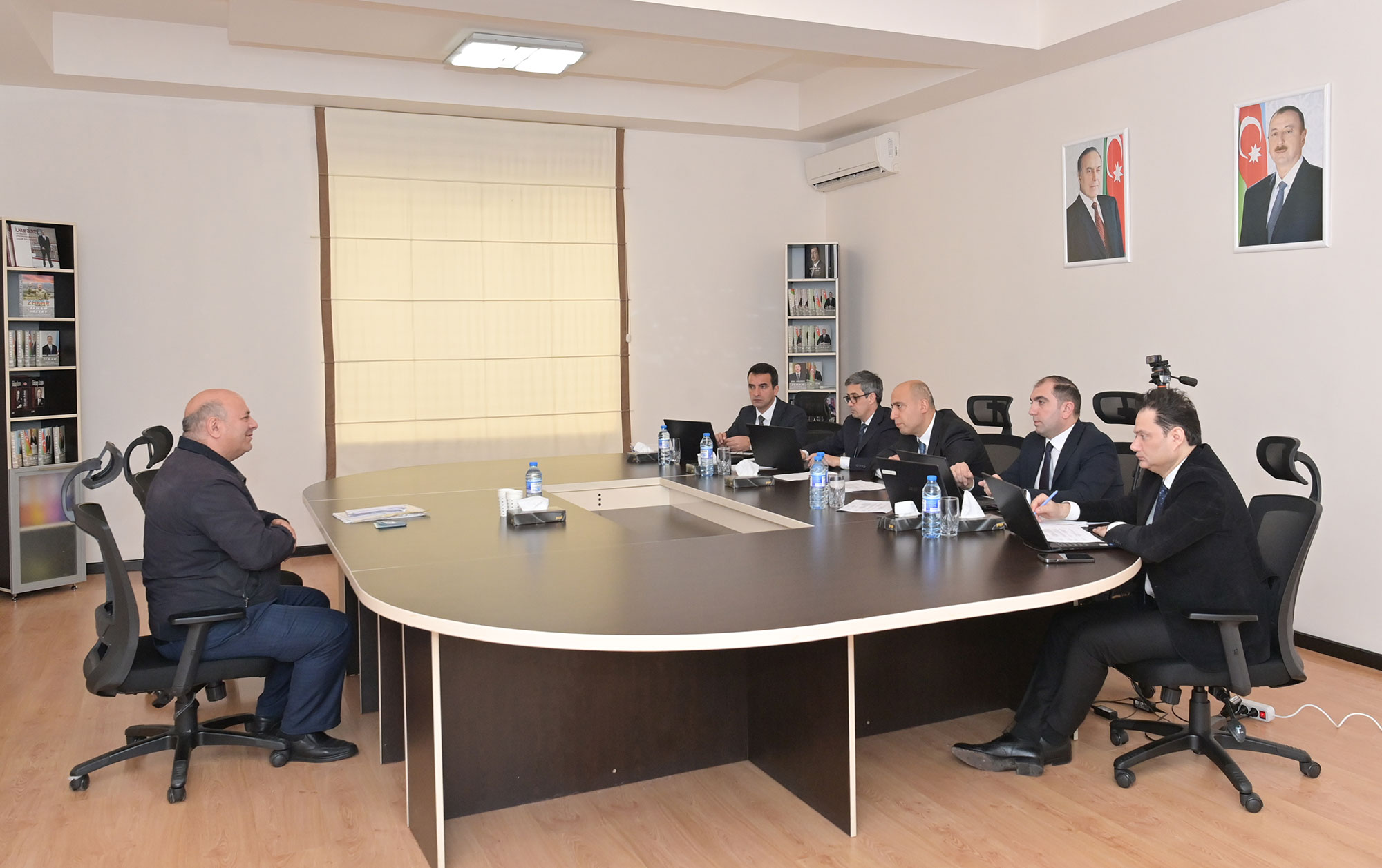 Elm və təhsil naziri Zərdabda vətəndaşları qəbul edib 