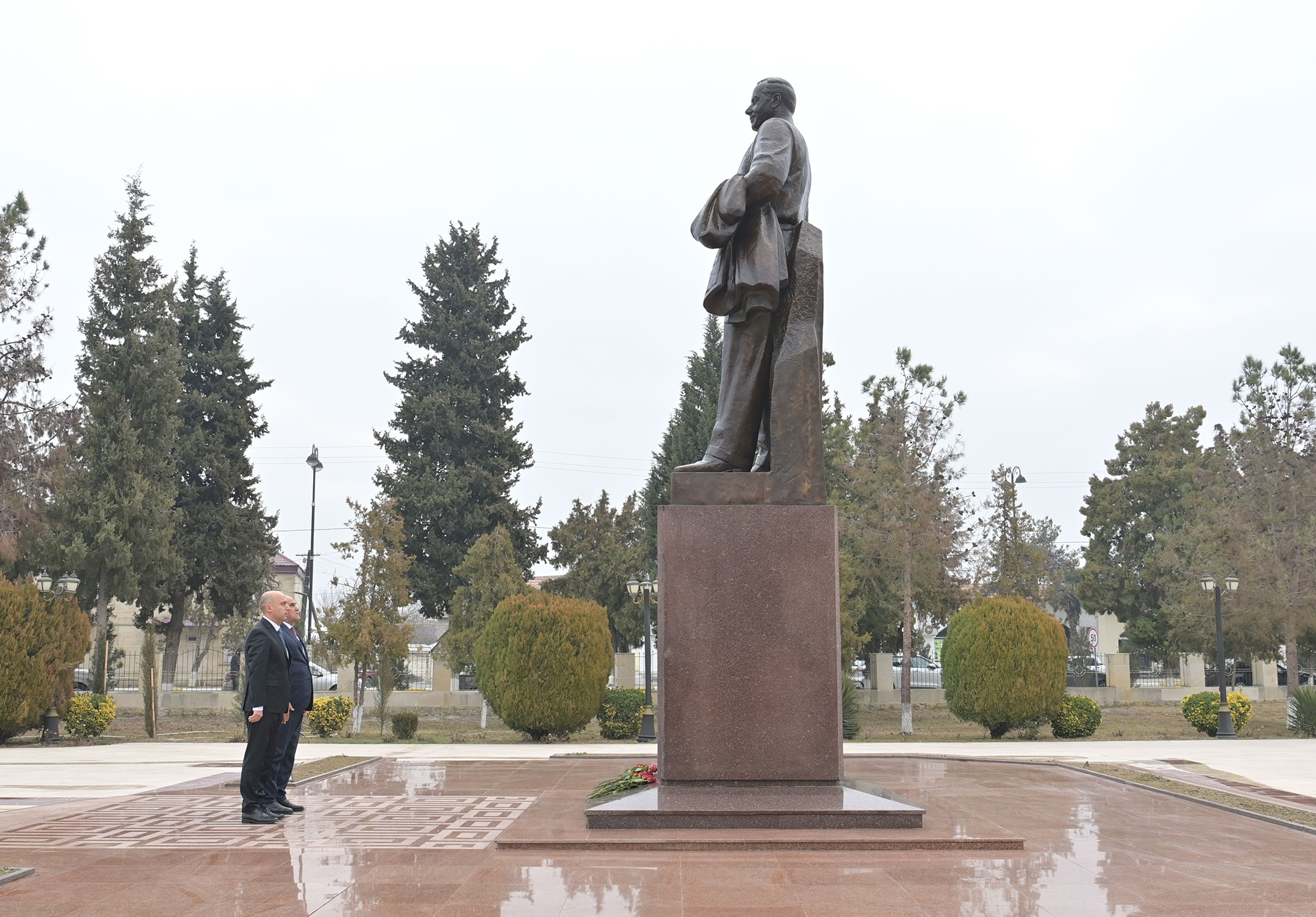 Elm və təhsil naziri Zərdabda vətəndaşları qəbul edib