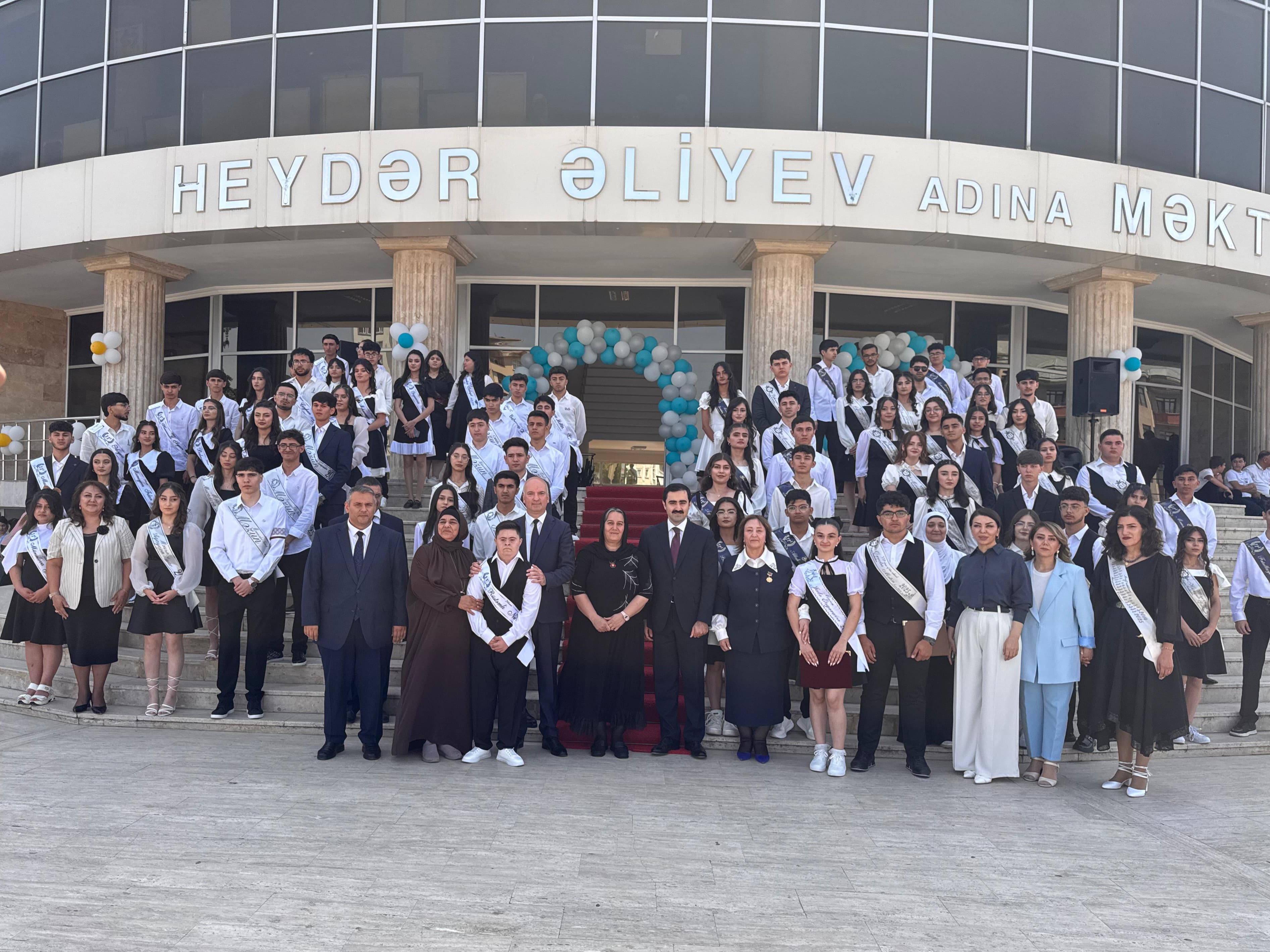 Elm və təhsil nazirinin müavini Naxçıvanda "Son zəng" tədbirində iştirak edib 