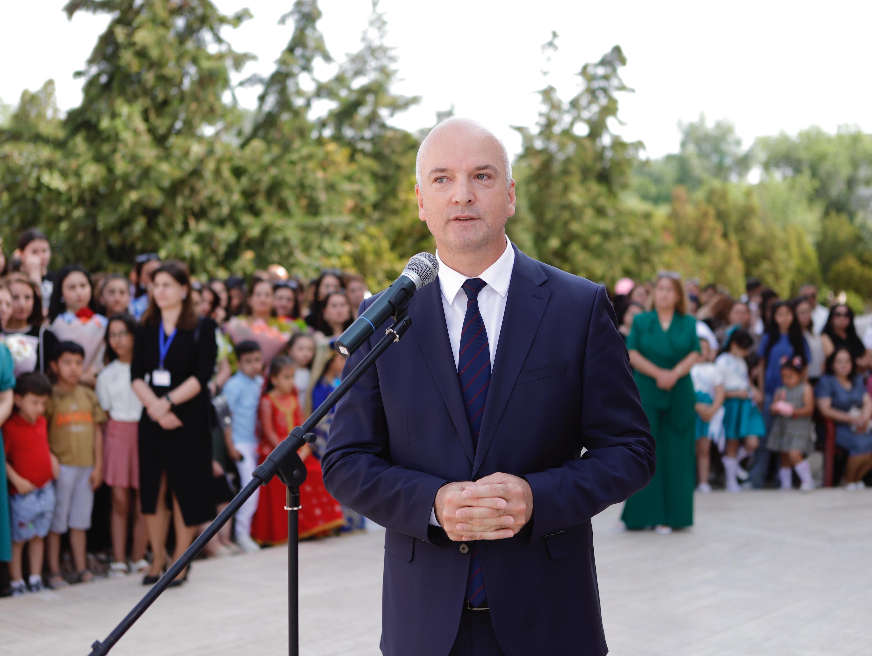 Elm və təhsil nazirinin müavini Naxçıvanda "Son zəng" tədbirində iştirak edib