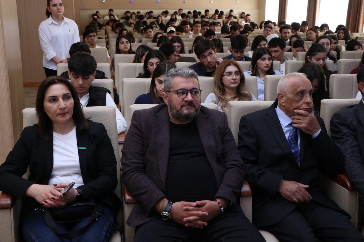 Elm və Təhsil Nazirliyi yanında İctimai Şuranın üzvləri AzMİU-da olublar