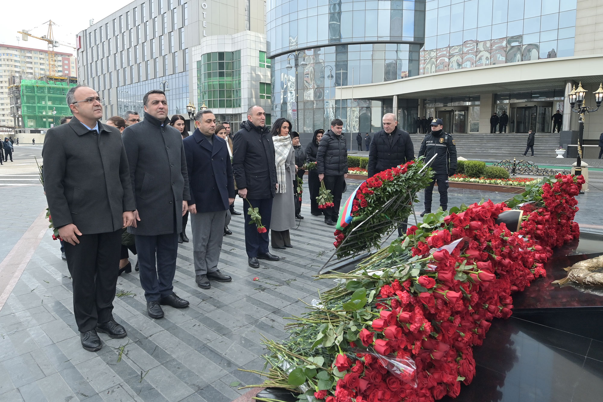 Elm və Təhsil Nazirliyinin kollektivi Xocalı qurbanlarını yad edib