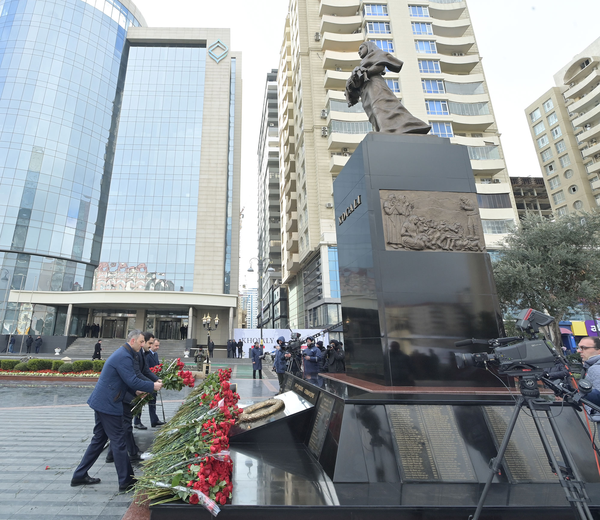 Elm və Təhsil Nazirliyinin kollektivi Xocalı qurbanlarını yad edib