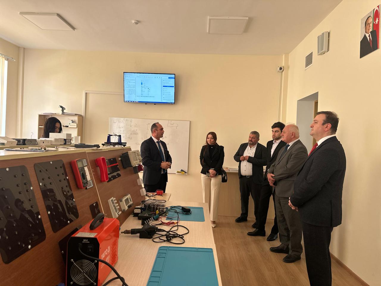 Elm və Təhsil Nazirliyinin və İqtisadi Zonalar Agentliyinin İctimai Şura üzvləri arasında görüş keçirilib  