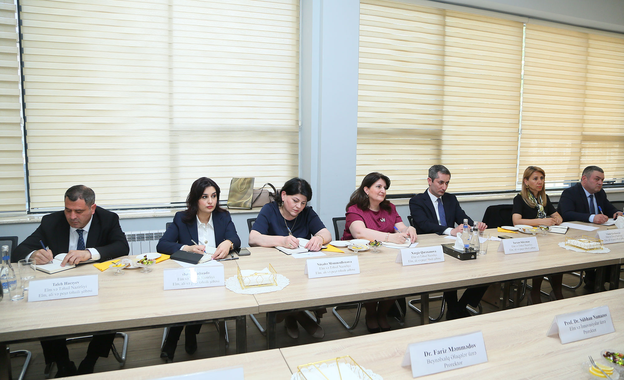 “Elm və təhsilə birgə baxış” layihəsi çərçivəsində universitetlərdə görüşlər keçirilir