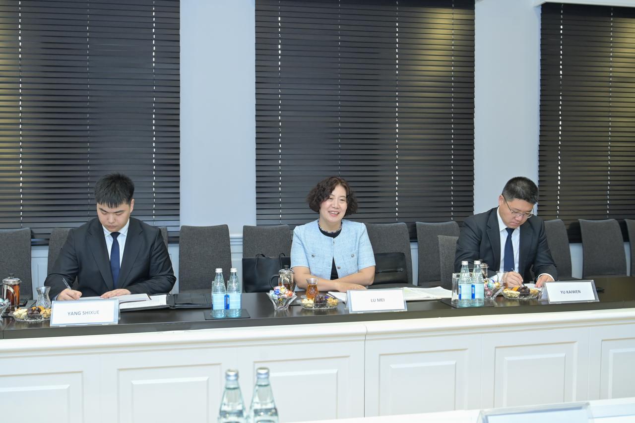 Emin Əmrullayev Çinin ölkəmizdəki səfiri ilə görüşüb