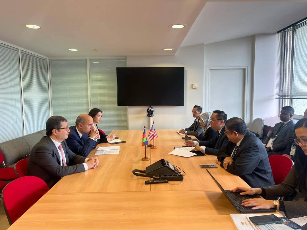 Emin Əmrullayev malayziyalı həmkarı ilə görüşüb 