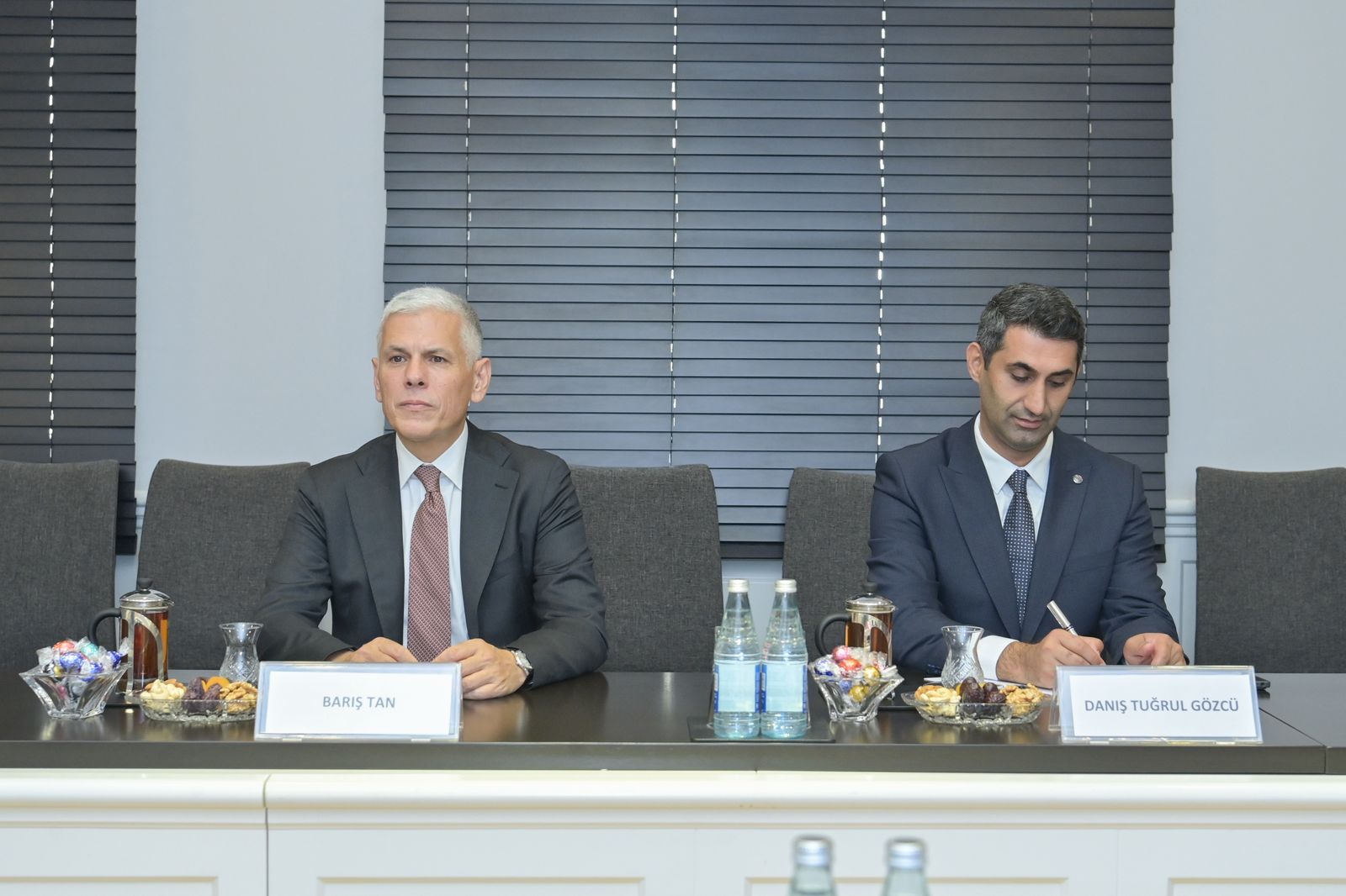 Emin Əmrullayev Özyeğin Universitetinin rektoru ilə görüşüb